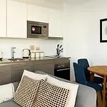 Amazing Apartment In Hounslow