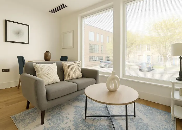 Amazing Apartment In Hounslow